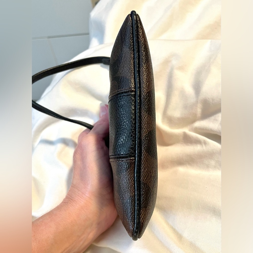**EUC** COACH Wristlet/Zippered Wallet - Brown/Black - 4” x 6” x 1/2” - Picture 7 of 14